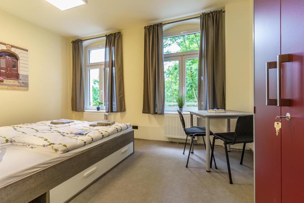 Hotel Und Hostel Gleisbett Аннаберг-Бухгольц Экстерьер фото